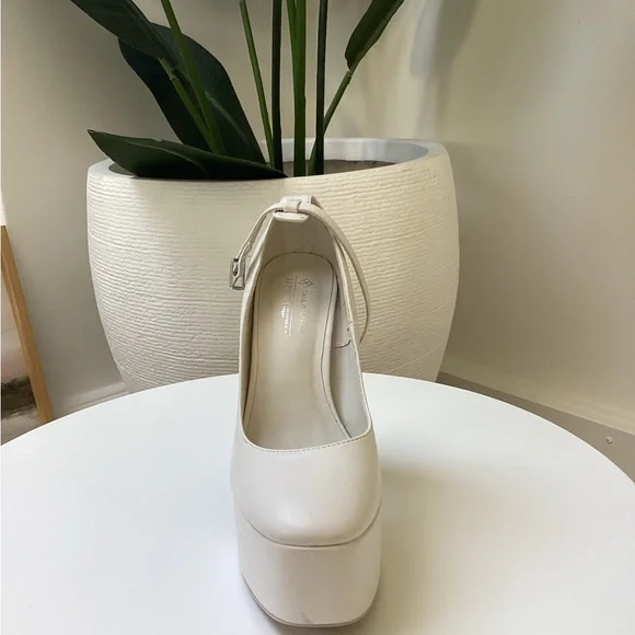 Call it Spring pumps - Picture 3 of 4